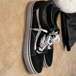 Old Skool Black Vans wore twice good condition!